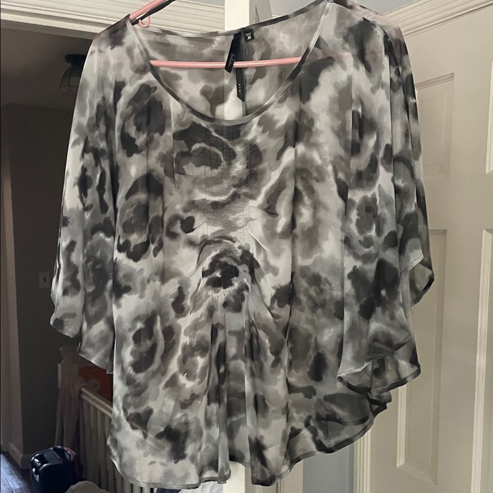 Women's Gray Floral Watercolor Blouse